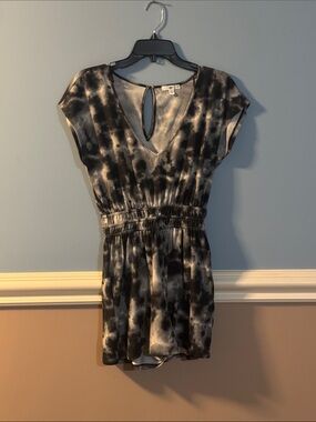 bp Black & Gray Tie-Dye V-Neck romper
